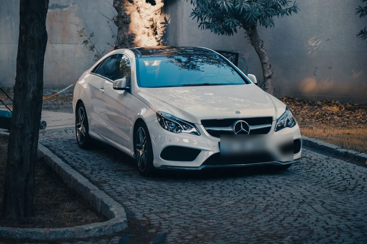 Mercedes-Benz E 220 d Coupé