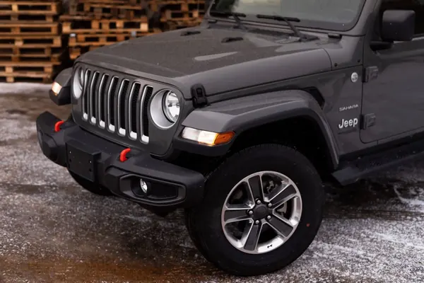 Jeep Wrangler Sahara 5