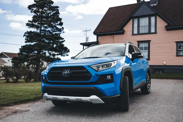 Toyota RAV4 Adventure AWD 2